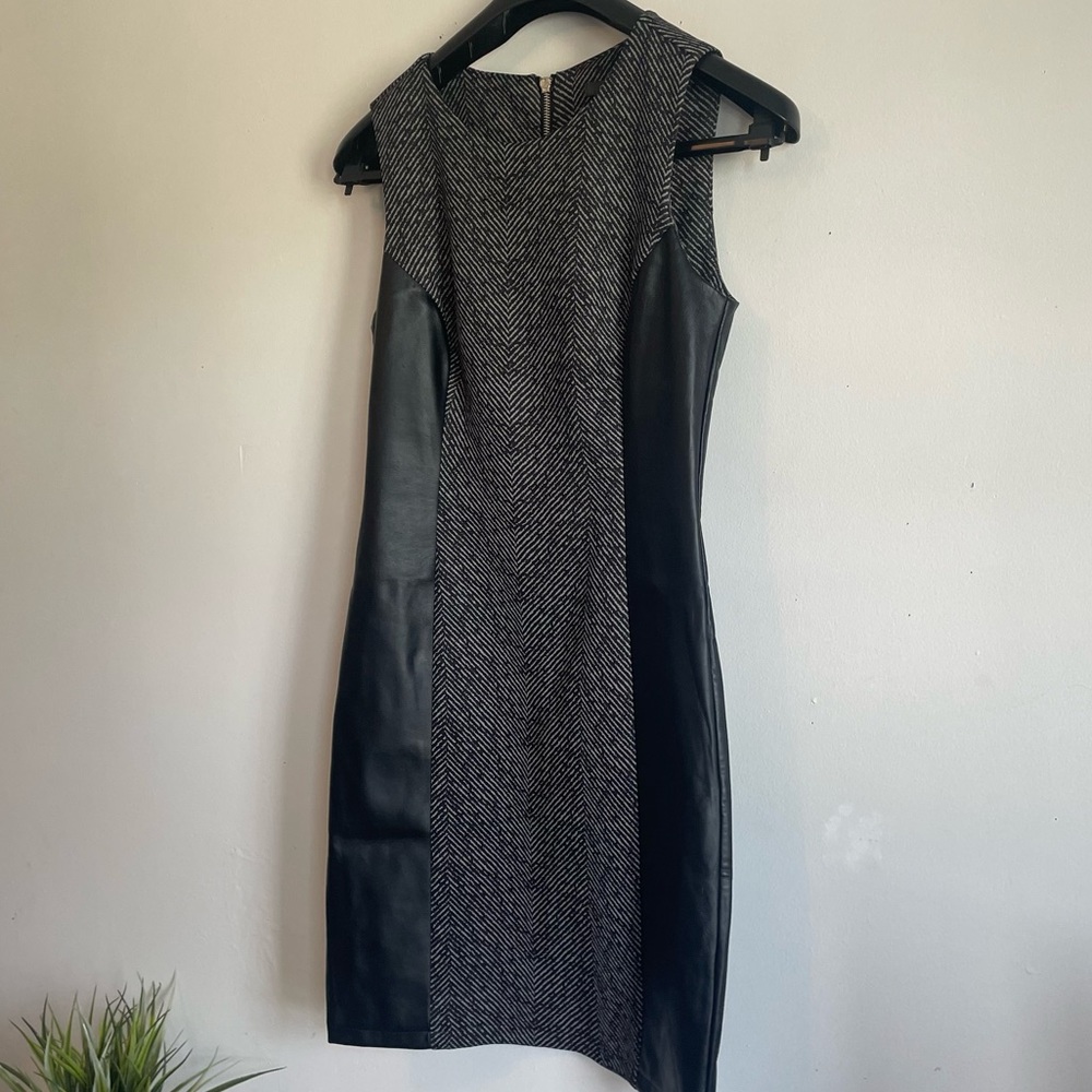 Small Dress Suzy Shier